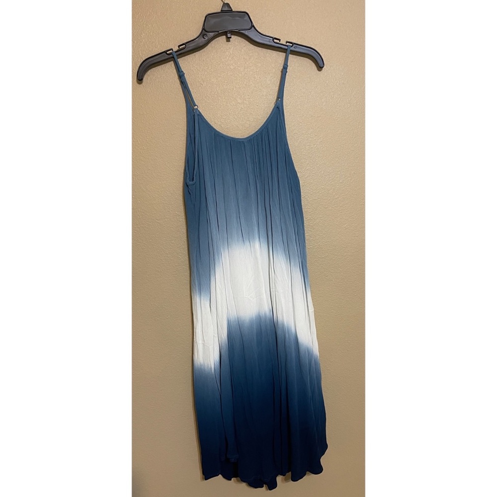 Dress - Picture 2 of 5